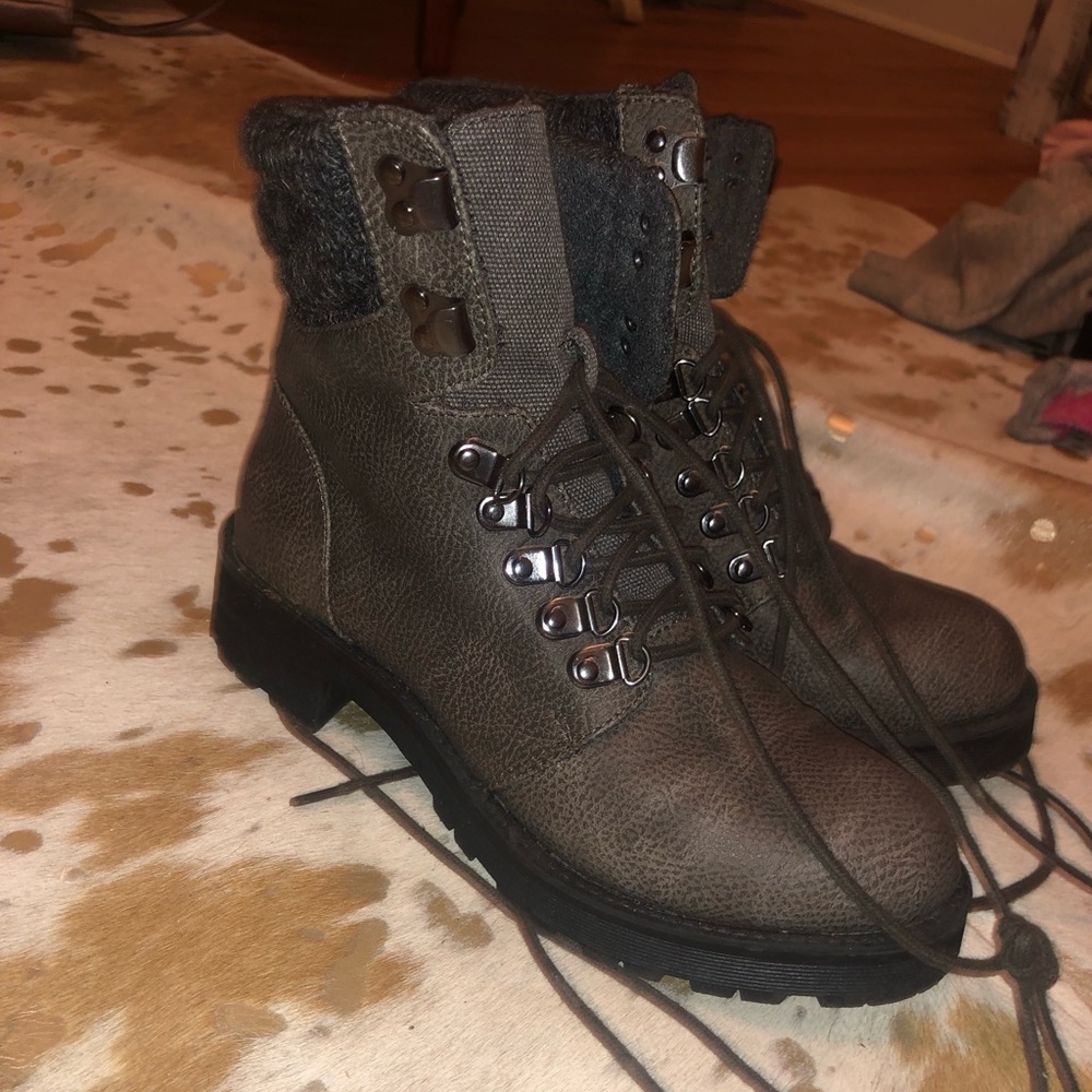 Combat/cargo boots